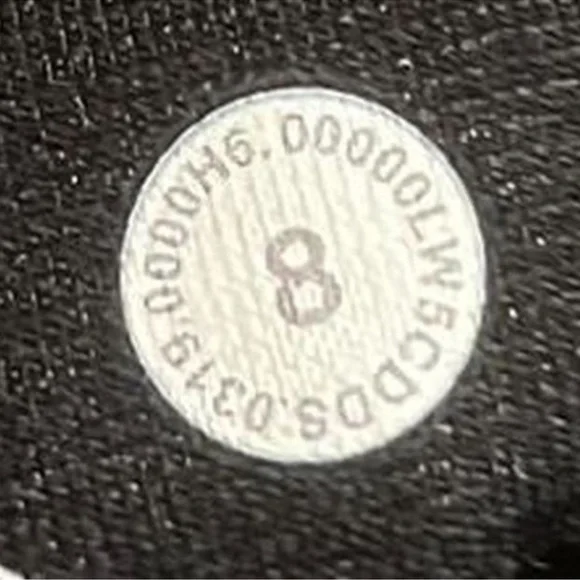 Lululemon Wunder Under Leggings - Picture 5 of 5